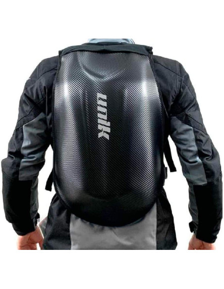 Unik Mochila para moto, esquí, camping, desplazamientos. Acabado Carbono, 24L de volumen, Resistente al agua.